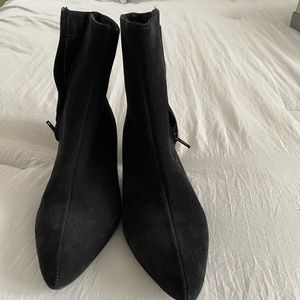 La Canadienne Montreal Black Suede Booties